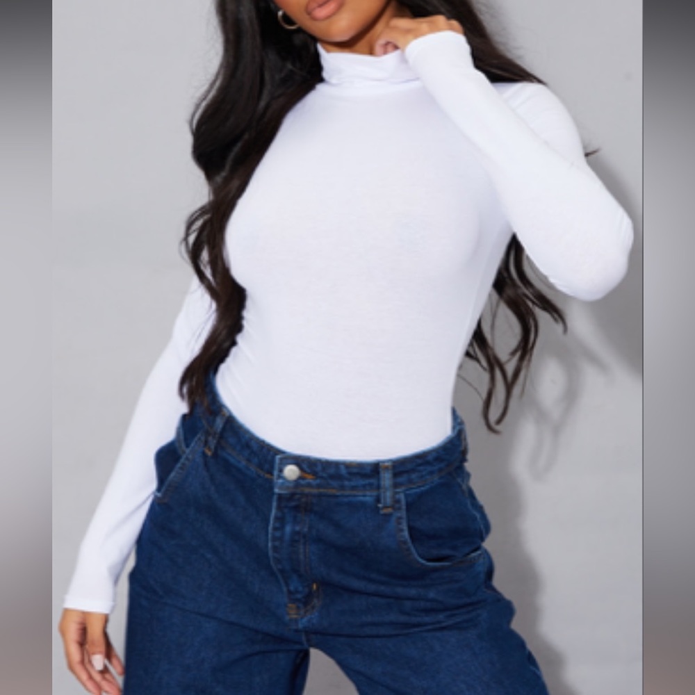 NWT Pretty Little Thing White Turtleneck Bodysuit